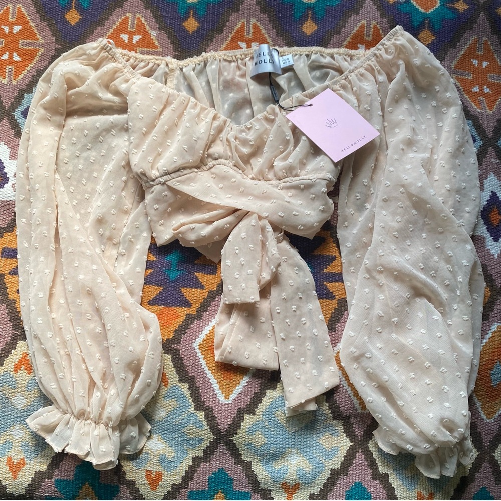 Hello Molly Cream Flattering Crop Top Nude Size Small Brand New